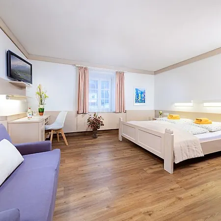 Hotel Garni Zur Laute 민델하임